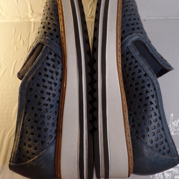 Summit Made in Italy Perforated Blue Leather Slip on Comfort Shoes Sz 8.5 -39 - Picture 7 of 15